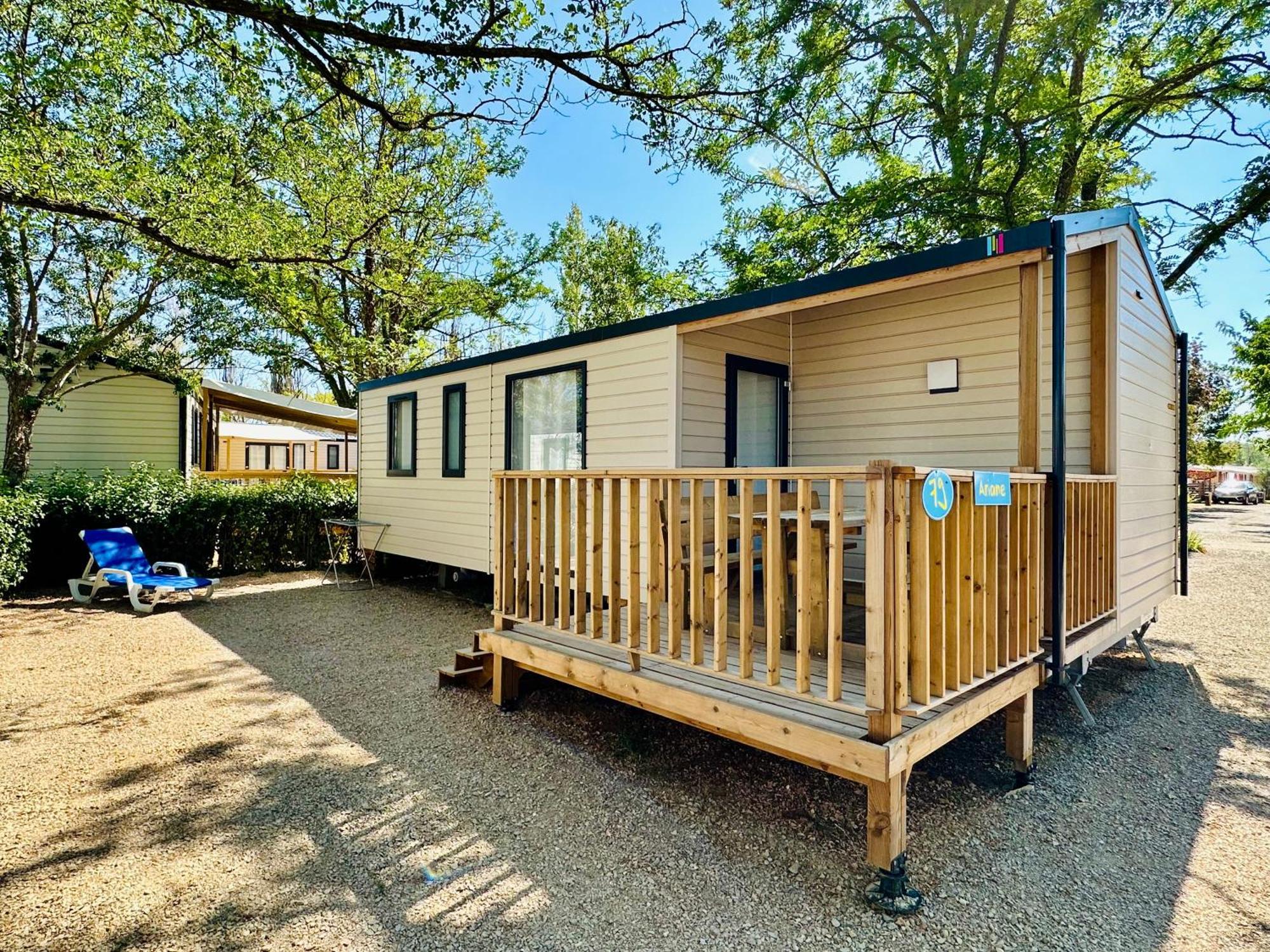 Camping Paradis Family Les Rives De L'Herault Gignac  Exterior photo