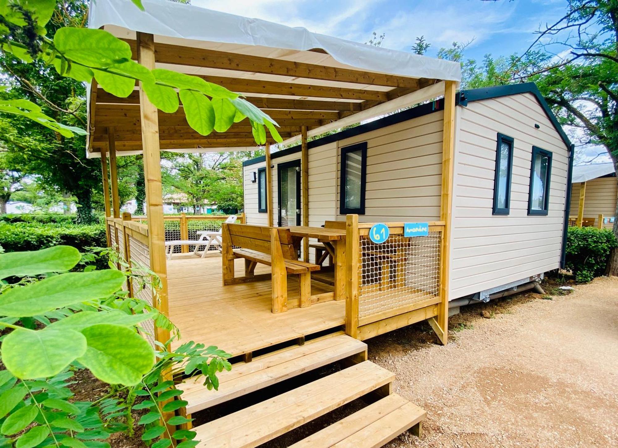 Camping Paradis Family Les Rives De L'Herault Gignac  Exterior photo
