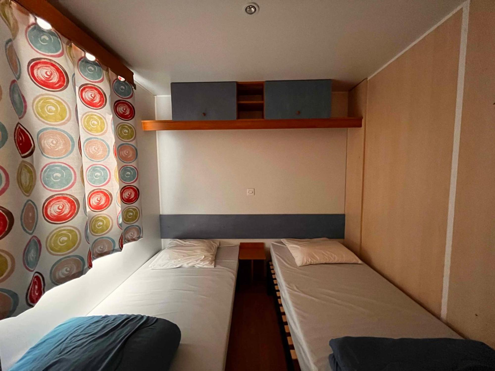 Camping Paradis Family Les Rives De L'Herault Gignac  Room photo